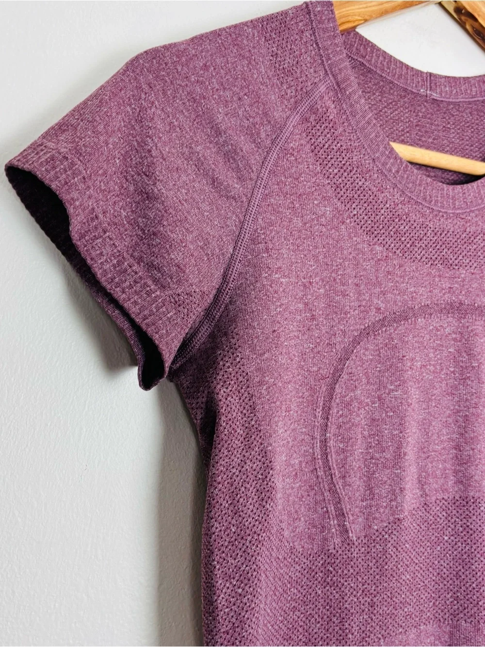 Lululemon Dusty Plum Short Sleeve Swiftly Tech Top. Size 6